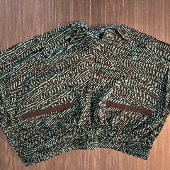 Lululemon shorts pleated - Picture 4 of 5